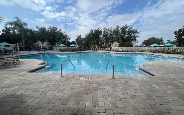 Mickey's Hide Away Screened-in Pool