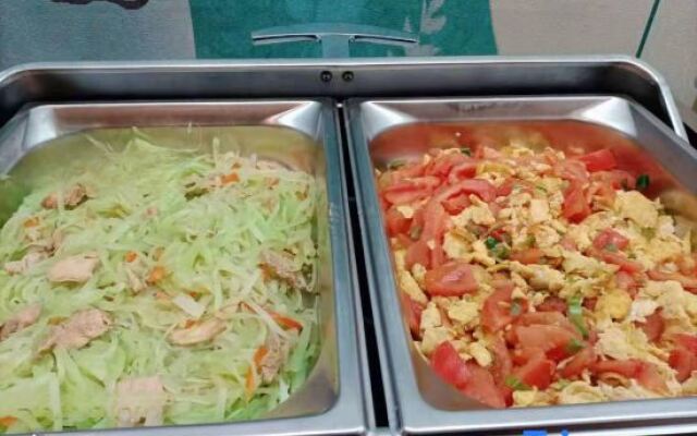 HanTing Hotel (Xining Daxin Street Night Market Mojia Street)