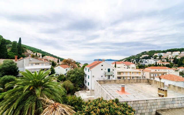 Apartment With One Bedroom In Dubrovnik, With Wonderful Sea View, Furnished Terrace And Wifi 300 M From The Beach