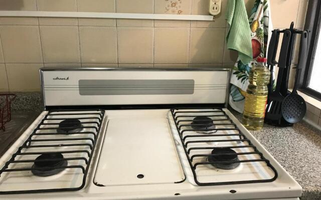 Large full House Close to Angelopolis Area.