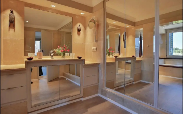 Villa Iridia by The Pearls Collection