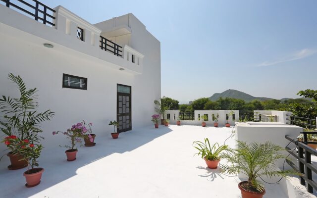 OYO 9715 Home Hill View Airport Road Udaipur