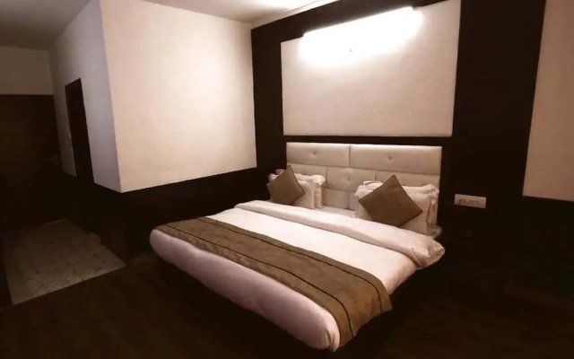 Hotel Whispering Valley