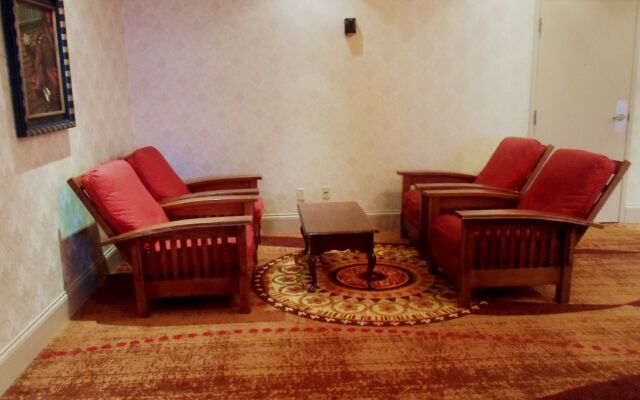 Quail Hollow Resort - A Trademark Collection Hotel