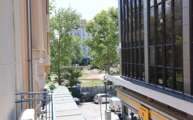 OPL Executive Apartment