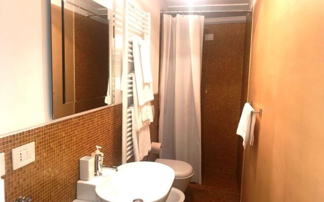 Modern Apartment with Terrace