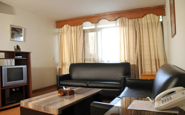 Emmad Apartment Hotel