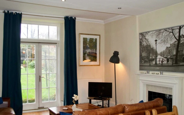 3 Bedroom Home With Garden Near Edinburgh New Town