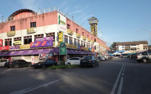 Natol Homestay - LA Tabuan Jaya