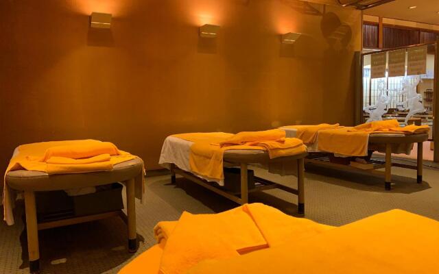 Funabashi Grand Sauna and Capsule Hotel - Caters to Men