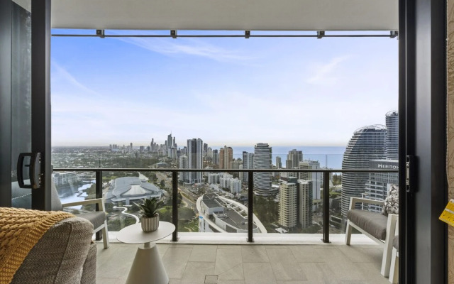 Broadbeach Casino Private Apartment GCLR