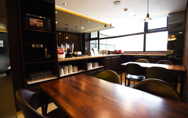 57 Myeongdong Hostel