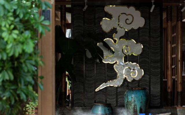 Country of Clouds Cloud end Brookside view Designer Meisu