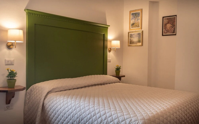 Emerald Apt City Center