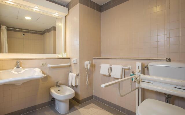 Holiday Inn Naples by IHG