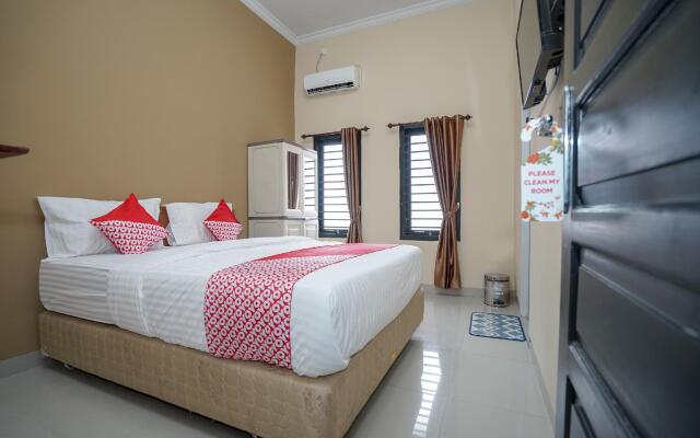 OYO 959 Graha Ham Family