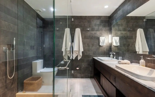 319-PH Luxury 3BR Duplex PH