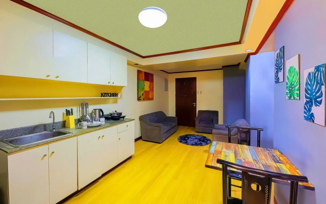 OYO 794 Regatta Residences