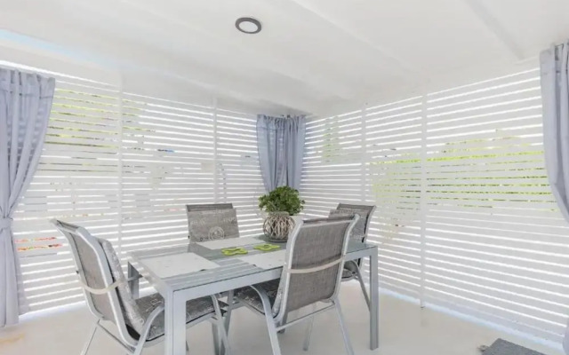 Charming Apartments Tome With Pool