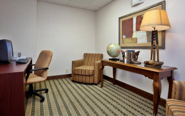 Holiday Inn Express Hotel & Suites Conover (Hickory Area) by IHG