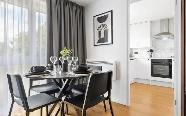 London Grove Apartments