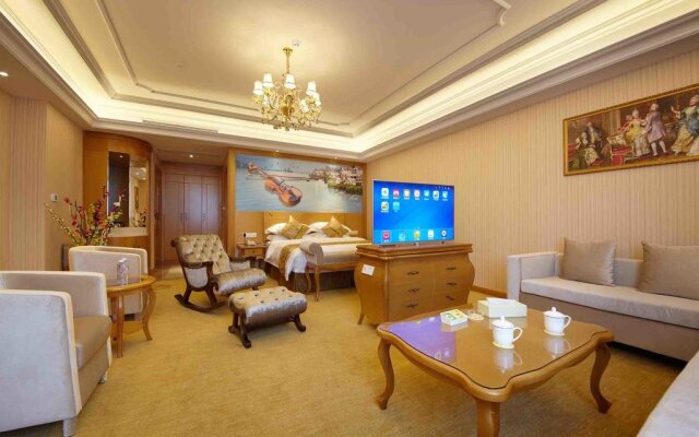 Vienna International Shanghai Baoshan Cruise
