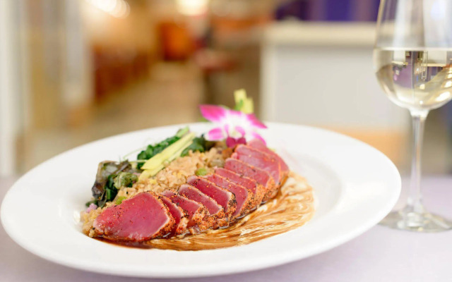 Hilton Waikiki Beach Resort & Spa