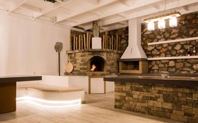 Theros Luxury Villas
