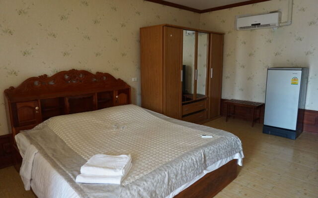 Phonepaseud Hotel