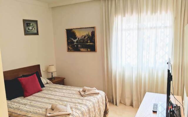 Spacious Neuva Andalucia 2 bed Apt