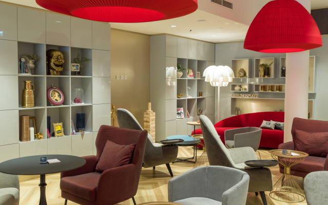 Holiday Inn — the niu, Franz Vienna