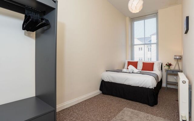 Ford Park Apartment