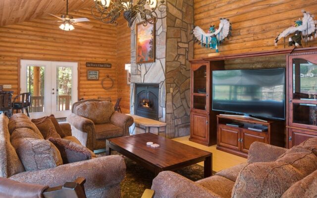 Quarter Horse Lodge