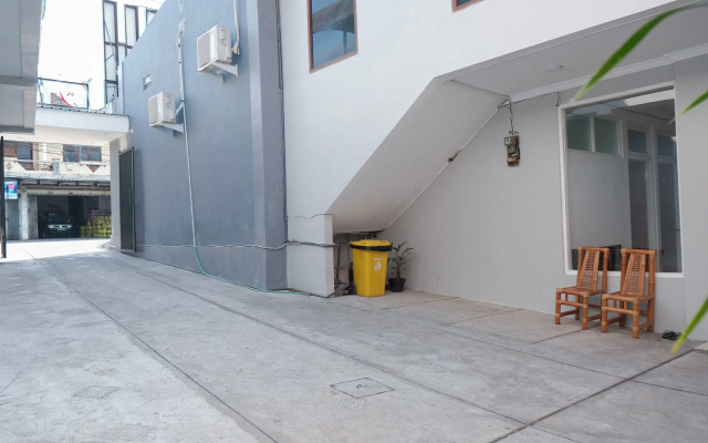 OYO 1454 111 Residence