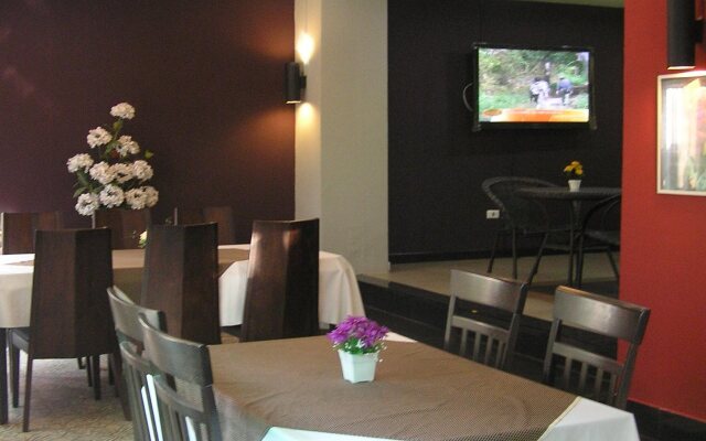 The Impress Khonkaen Hotel
