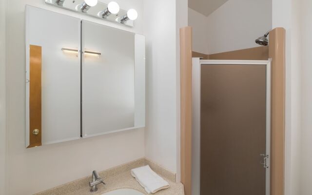 21 Calle del Sierra Home Entire Property 4 Bedrooms 4 Bathrooms Home