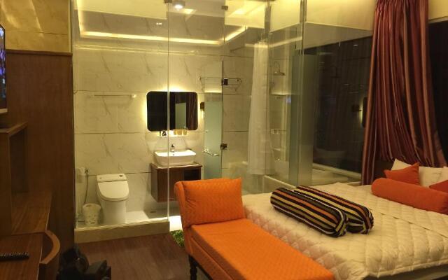 Art Deluxe Hotel