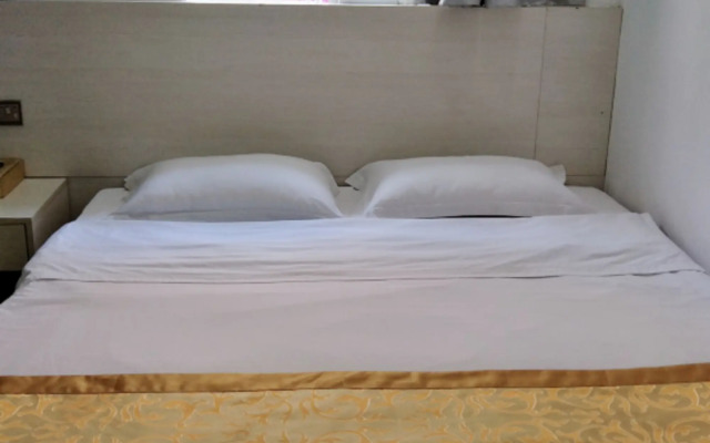 Zhaofeng Business Hotel