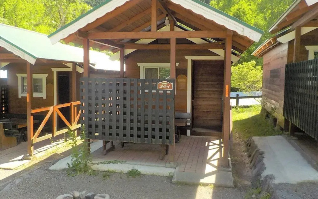 Gujohachimanshizenen - Bungalow