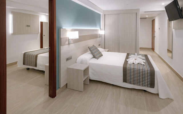 Hotel 4R Miramar Calafell