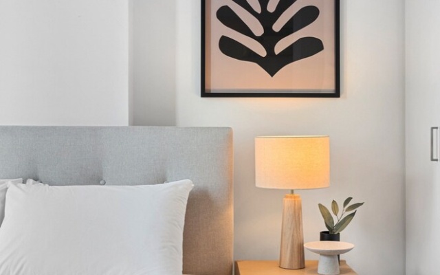 2-bed High-rise Apartment With Pool & Gym – Guest Rooms – Melbourne