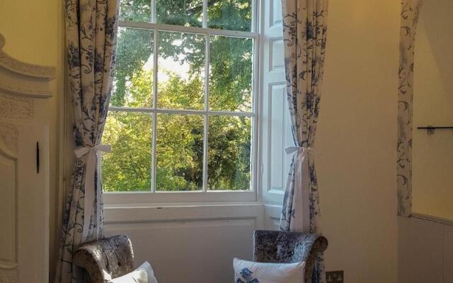 The Riverside House Hotel