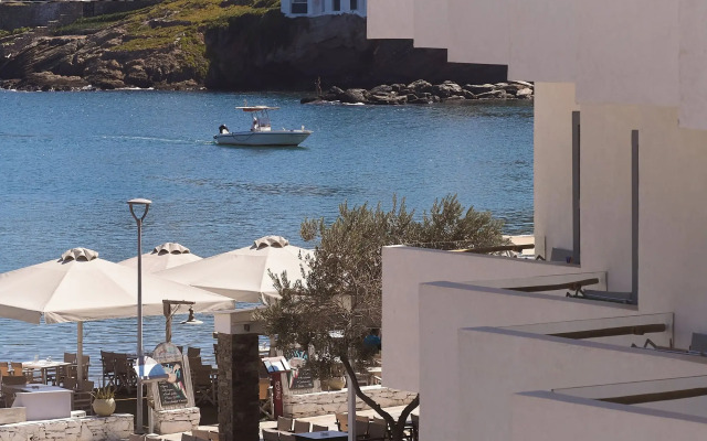 Kythnos Bay Hotel