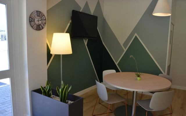 The Originals City, Hôtel Amys