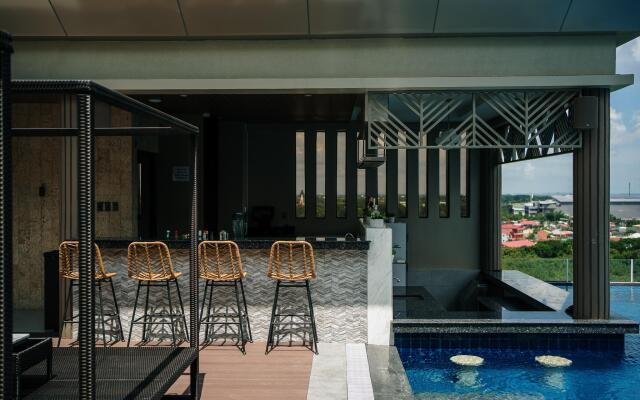 Zuri Hotel