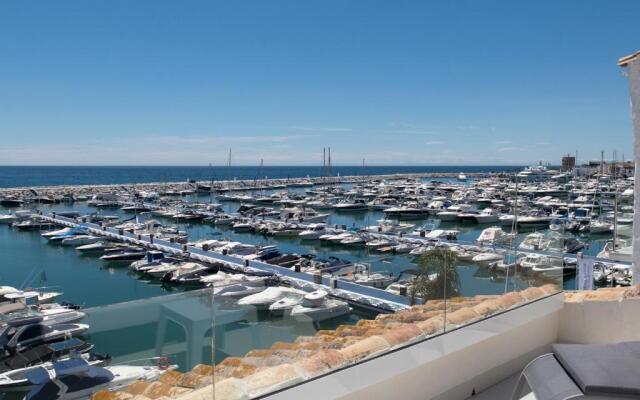 First Line Duplex Puerto Banus Sleeps 8 People