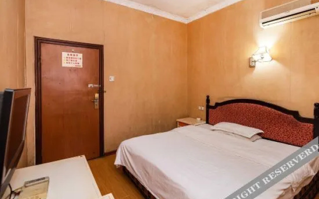 Yian Hotel (Zhuji Datang store)