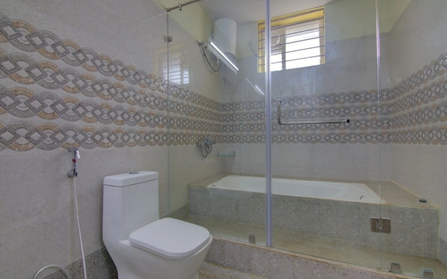 Pramukh Palace by OYO Rooms