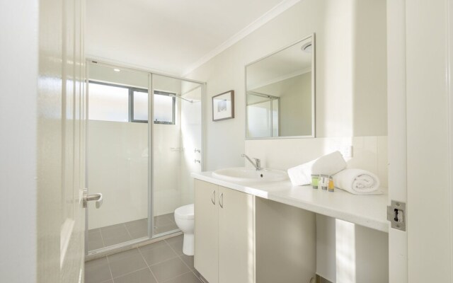 Serpentine Falls Park Home & Tourist Village