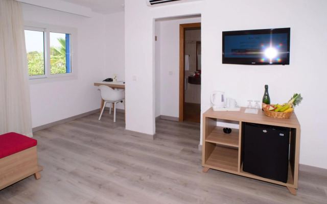 Cala Llenya Resort Ibiza